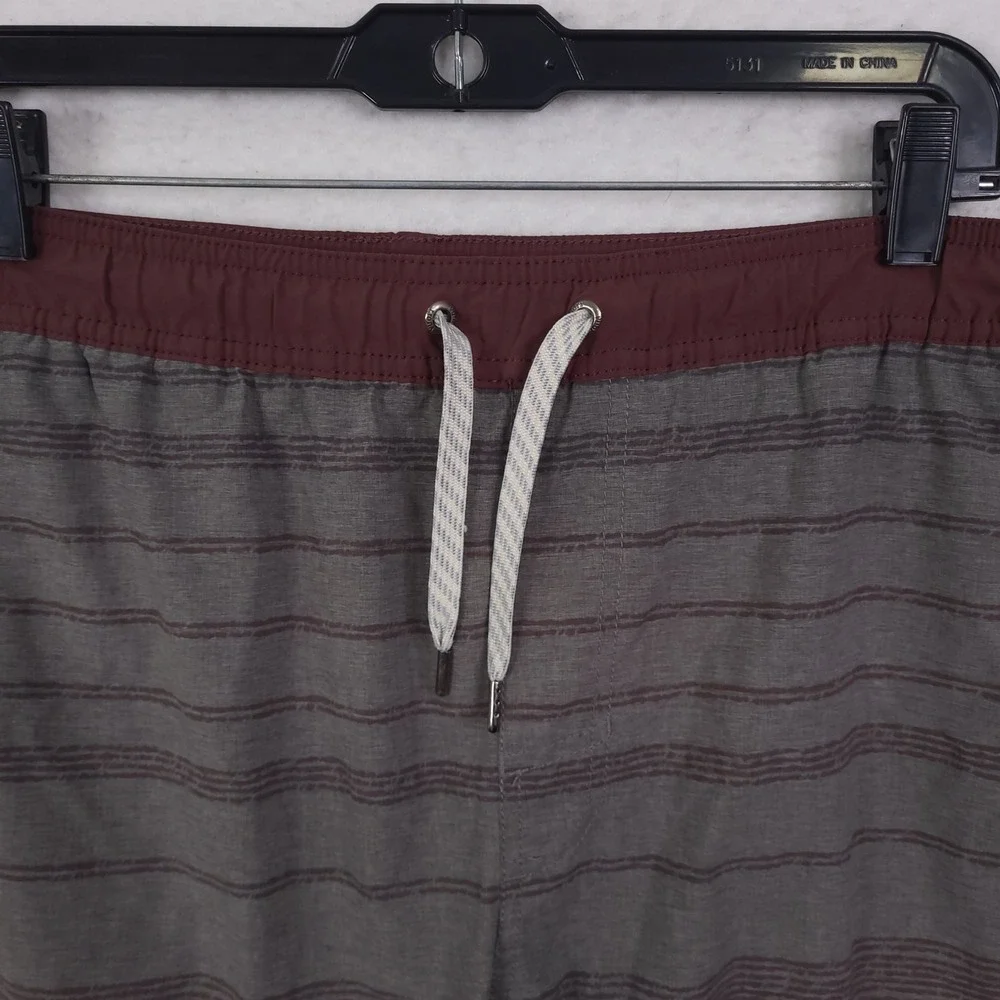 Vuori Board Shorts Mens Large Gray Burgundy Striped Hybrid Swim Trunks